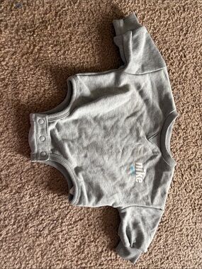 B49 3 months Nike Light Gray Baby One-Piece Bodysuit, pinhole